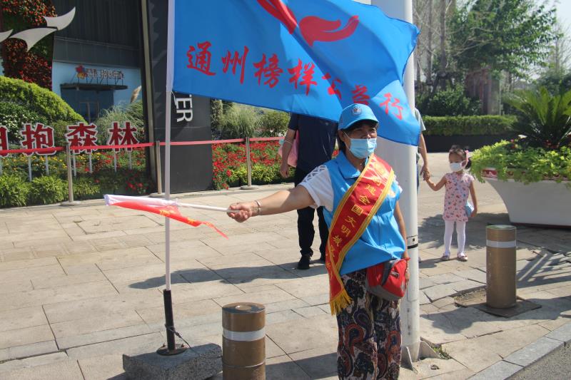 <strong>大鸡巴暴搞小骚逼视频</strong>